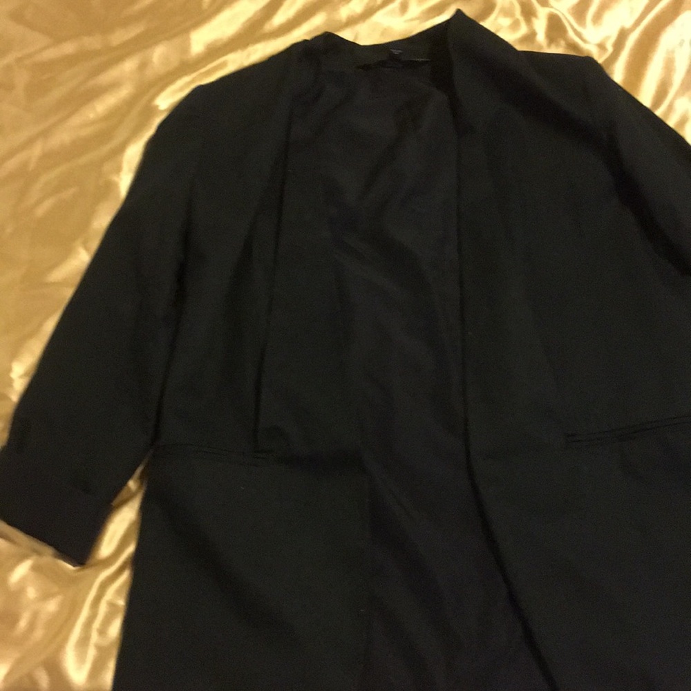 This beautiful black blazer